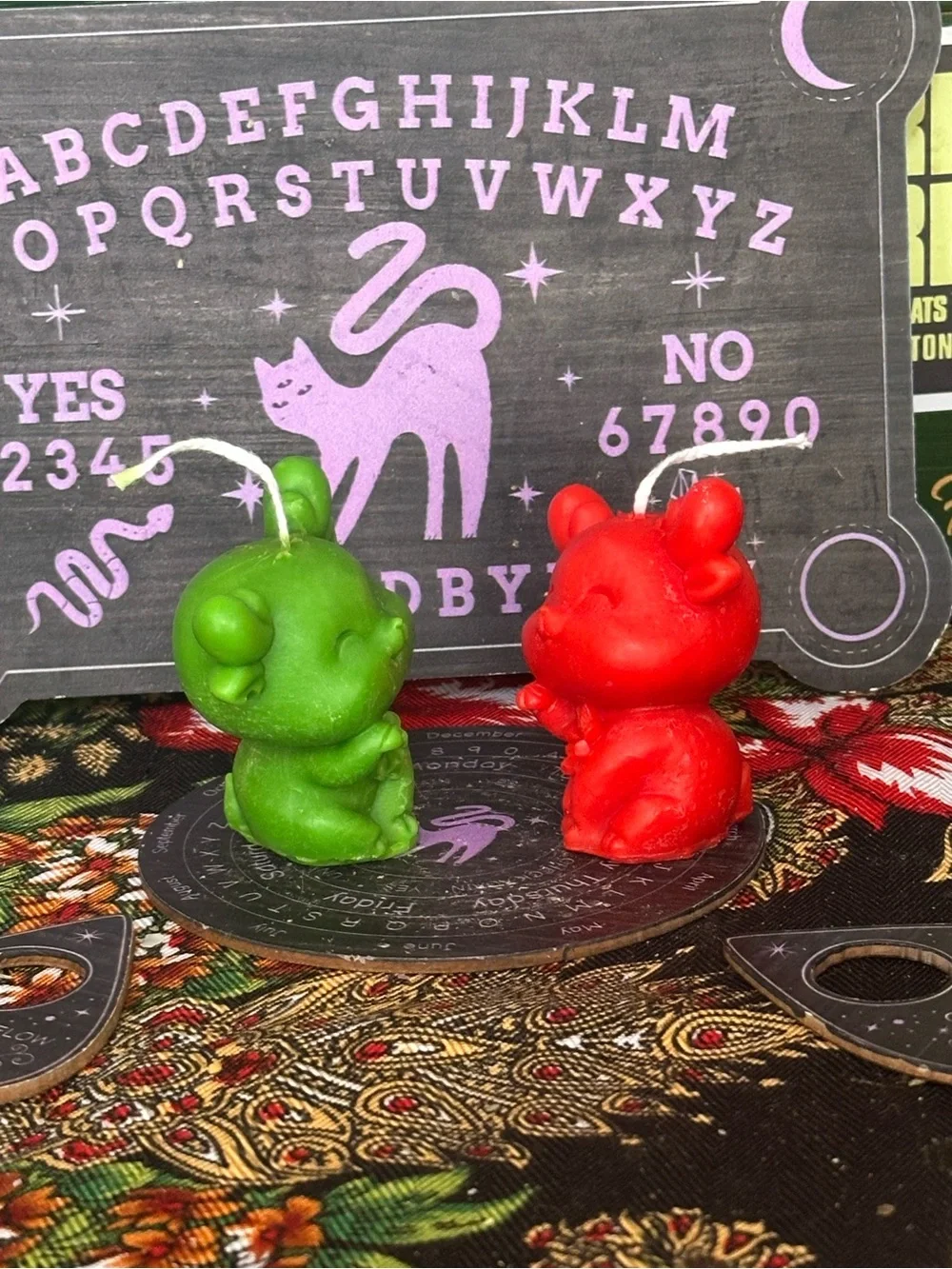 Holly Deer Candle Set